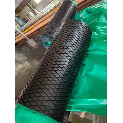 Type et Diamond Grooved Rubber Lagging Sheet simples pour le rouleau de convoyeur