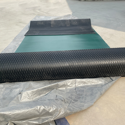 Feuille traînante en caoutchouc de tambour de Diamond Pattern Conveyor Pulley Lagging 10 mètres