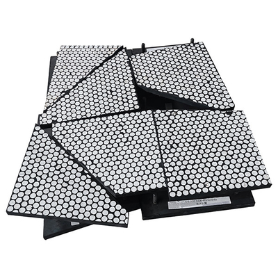 Revêtement composé en caoutchouc en céramique hexagonal d'usage de cylindre en céramique résistant aux chocs de tuiles